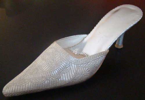 Handicraft slippers | image 1