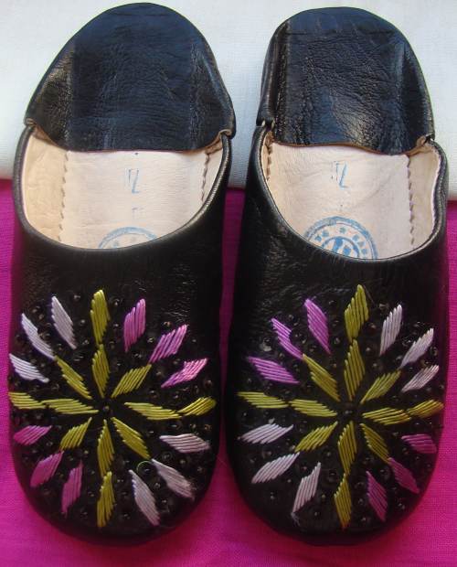 Embroidered slippers | image 5