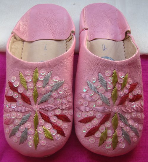 Bestickte slipper | image 4