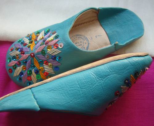 Embroidered slippers | image 3