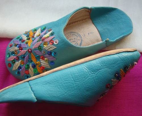 Bestickte slipper | image 3