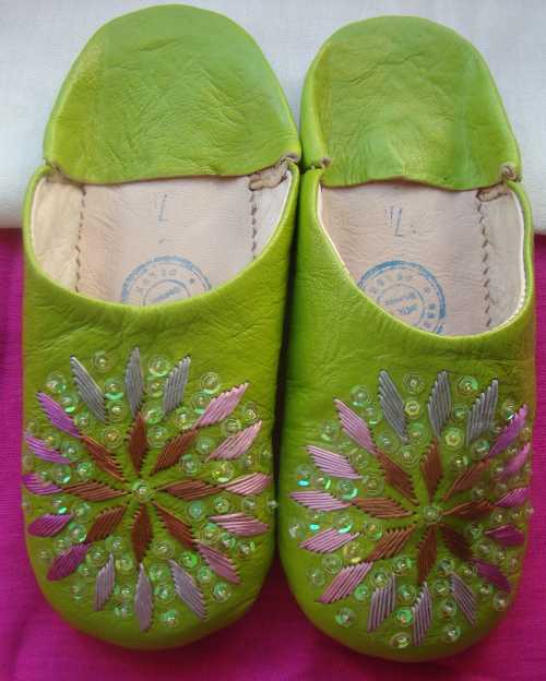 Bestickte slipper | image 2