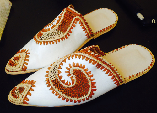 Zapatitos para el anterior... Babouche-rafia-noire