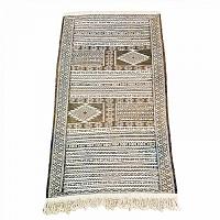 Vintage Henbel Rug 31 x 60 Inch